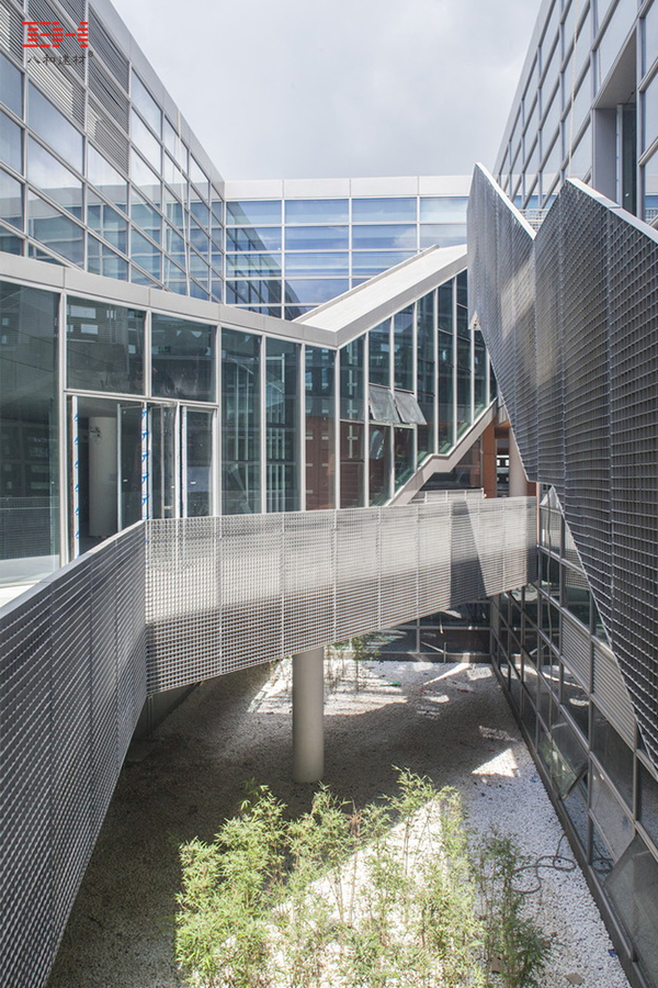 造型鋁單板、格柵、金屬拉伸板-南方科技大學(xué)讀書館10.jpg